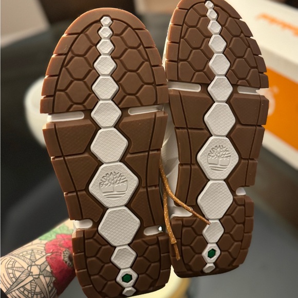 Timberland Hiking / Running Shoes Size Women’s 9 - Picture 3 of 4